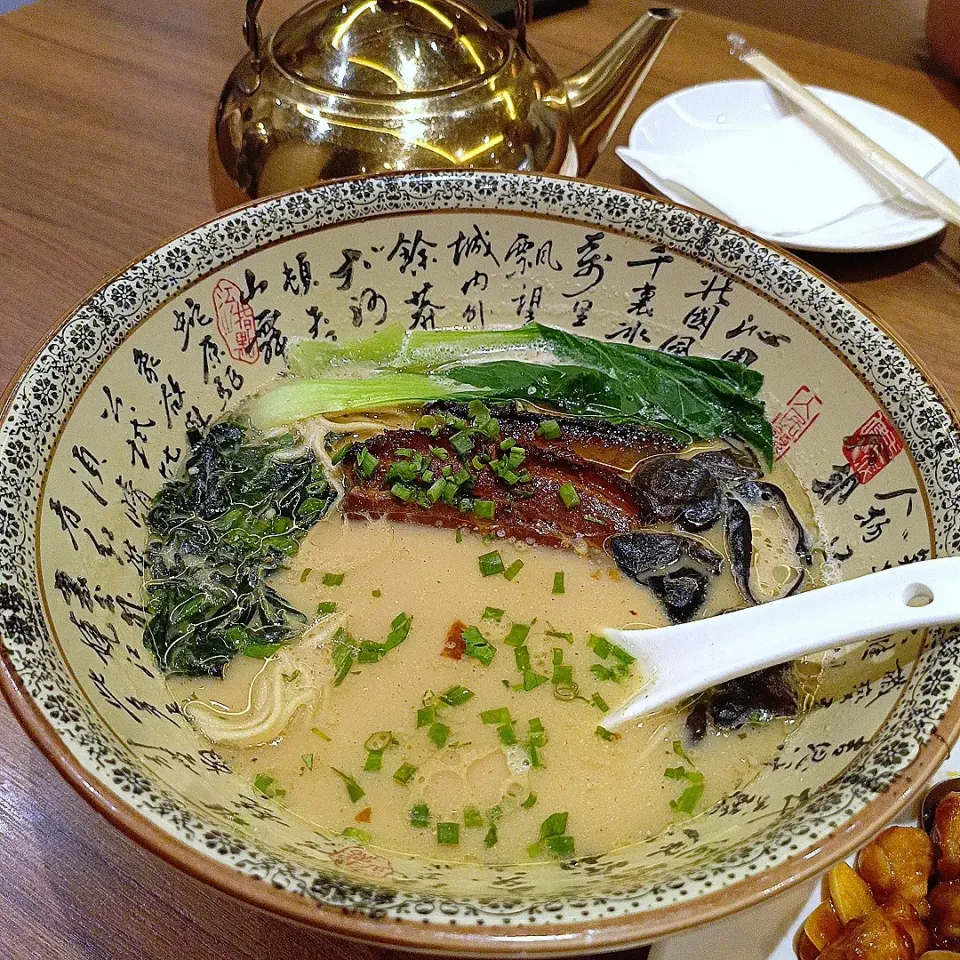 La Mian with Braised Pork Belly in bone broth soup|The Kitchen Kittiesさん