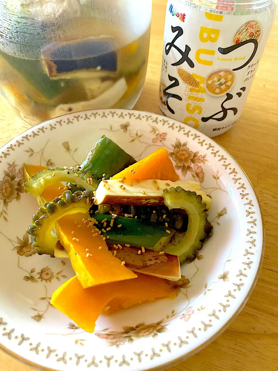 ピクルスに粒みそかけるだけでコク旨UP⤴️✨|さくたえさん