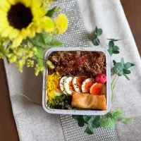 7/17❤︎主人の黒毛和牛焼肉弁当🌱

＊黒毛和牛焼肉丼
＊半熟たまご
＊五目春巻き
＊ほうれん草の胡麻和え| Makinsさん