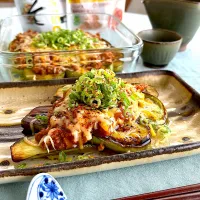青ナスの肉味噌チーズ焼き|Miki (^_−)−☆さん