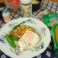 とうもろこし入り味噌そぼろ丼| みったんさん