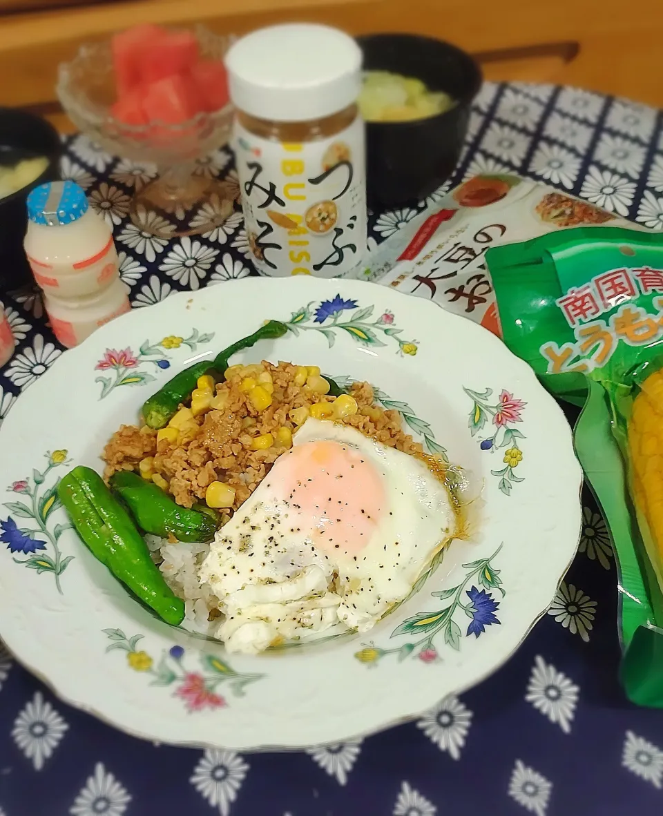 とうもろこし入り味噌そぼろ丼|みったんさん