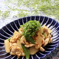 豚肉とオクラと長芋の和風ペペロンチーノ炒め|めいめいさん