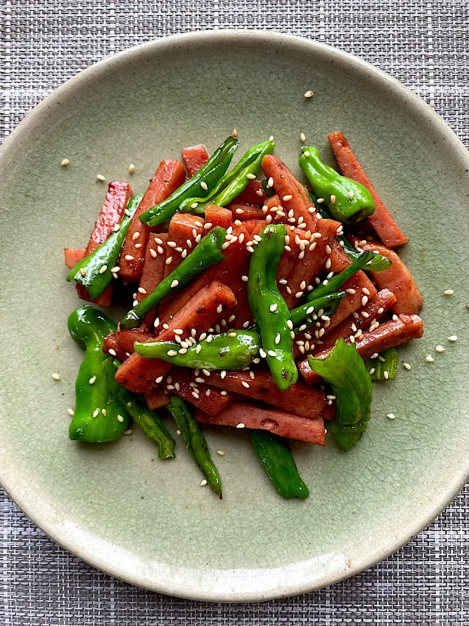 ポークランチョンミートと獅子唐の炒め|栃倉 直人さん