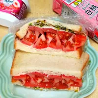 うたかた。さんの料理 トマトとツナのサラダサンド| うたかた。さん