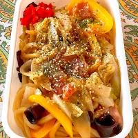 焼きうどん弁当| akopeko ◡̈⋆さん