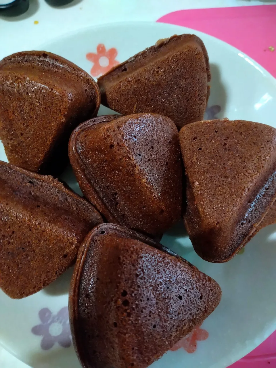 チョコケーキ|もちもちだいたいひこ🐺さん