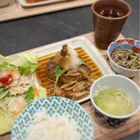 ⌘角煮の残りタレを使っておろしハンバーグ|✼Bǝё-n✼さん
