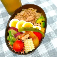 牛丼弁当| ルルさん