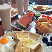 フルーツたっぷりの休日朝ごはん|mokoさん