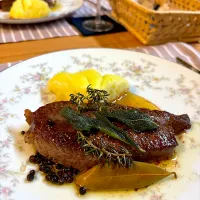 ハーブオイル焼きのステーキ| かおポンさん