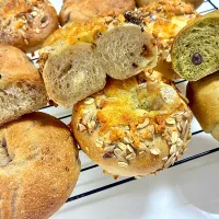 レーズン酵母でふわっもちっベーグル🥯|みほままこさん