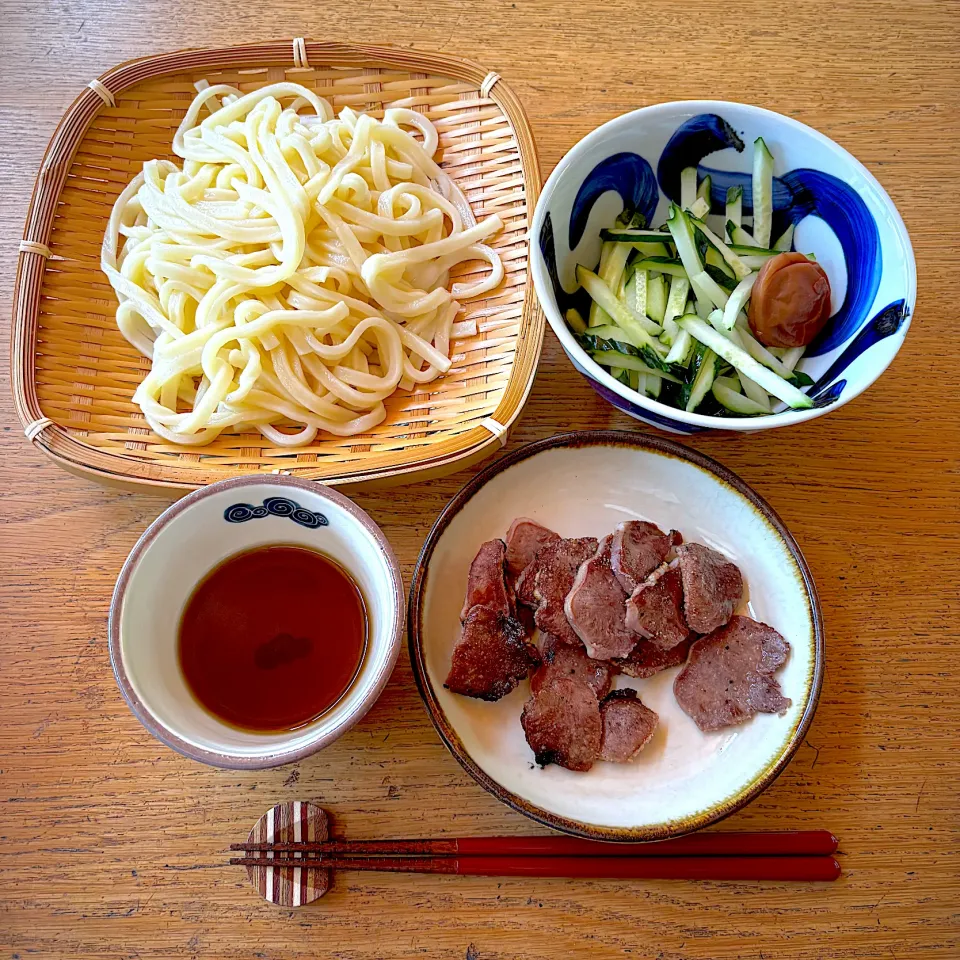 ざるうどんと夏のおかず膳|ぶりぞうさん