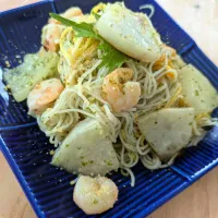素麺と海老の大葉ジェノベーゼ🍝|ひとみんΨ(*´∀｀)Ψさん