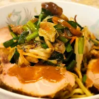 #ヤローチャーシューニラ野菜混ぜそば|金井義則さん