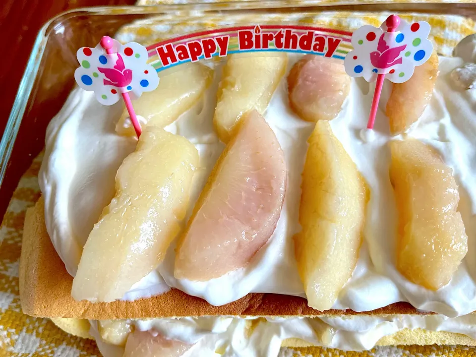 お誕生日ケーキ🎂桃🍑|harutomomamaさん