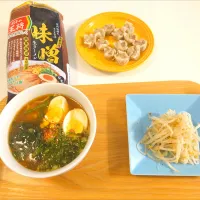 今日の昼食　餃子の王将の味噌ラーメン|pinknari🐰🌈さん