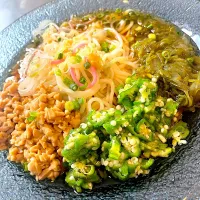 オクラ納豆ネバネバひやむぎ！|Tomyさん