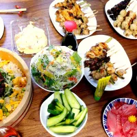7/20
実家の父親の
「傘寿」お誕生日会🎂
鰻のちらし寿司
焼き鳥串いろいろ
マグロのお刺身
キュウリの浅漬け
茶豆
ポテトサラダ
ミックスサラダ|卯月さん