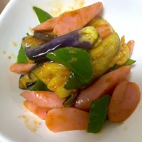 魚にソ、茄子、ピーマンのピリ辛炒め|もーやんさん