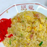 町中華で炒飯
