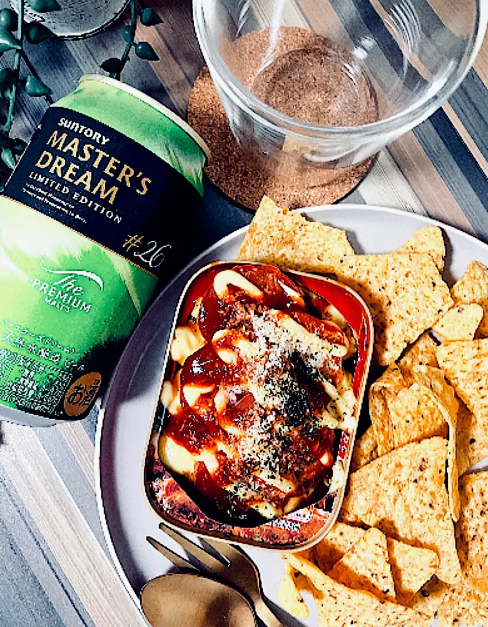 イワシ缶使って缶つま飲み|はるなさん