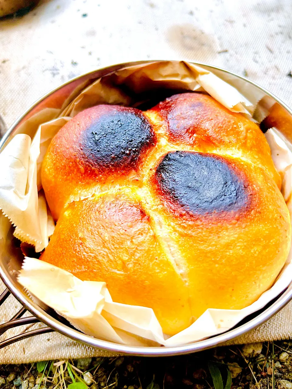 焚き火でちぎりパン|＊.｡.＊ yükinaﾟ＊.｡.＊さん