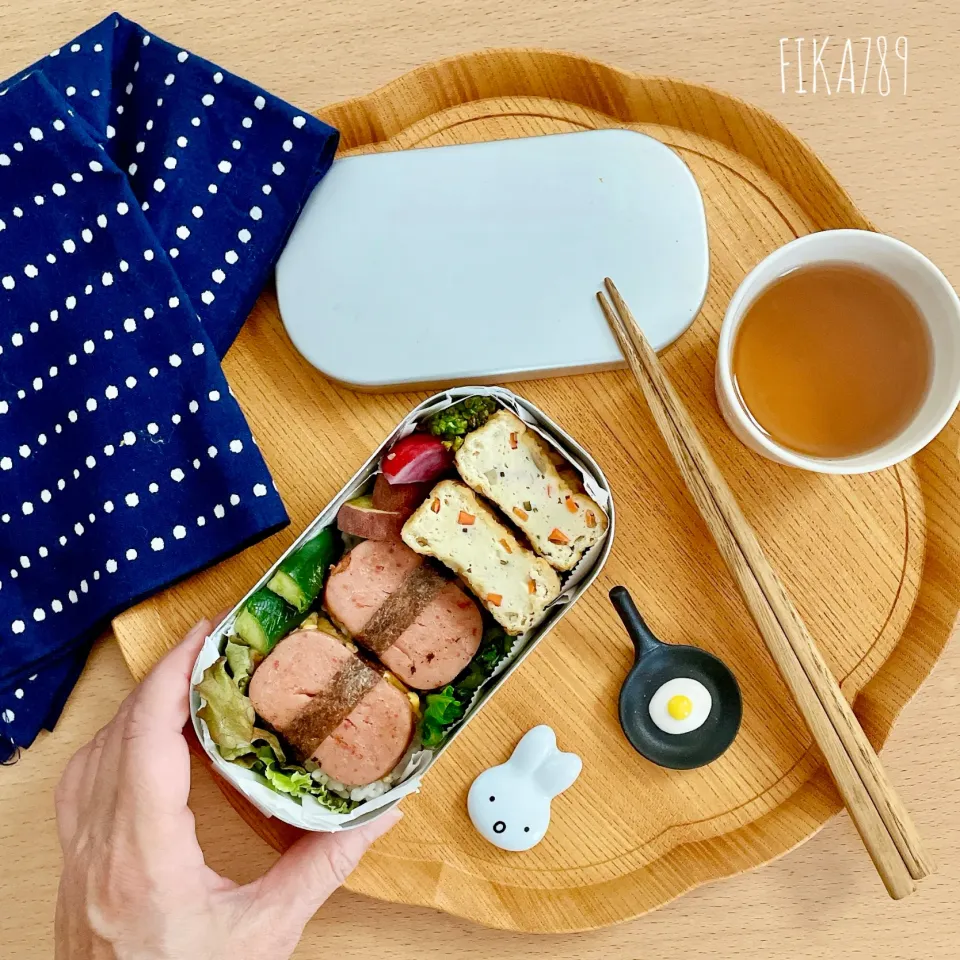 スパムむすびに憧れた 魚バーグむすび弁当|FIKA789さん