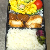 カニクリームコロッケ&イカフライ弁当| 黒川克博さん