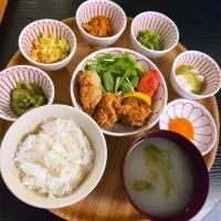 とあるカフェの唐揚げランチ|MILKYさん