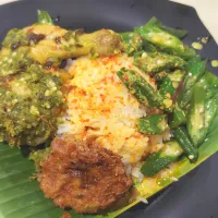 Lunch 👀Green chilli chicken, lady fingers begedil coconut curry with rice so yummy 😍😋🤤🍛🌶️🍗💚|🍒lynnlicious🍒さん