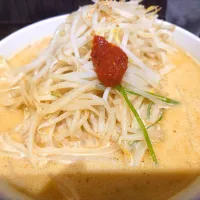 【1974年創業】 
手打ちらーめん 満月
白味噌󠄀ら〜めん (980円)
＋もやし (150円)
@赤羽2分 
25195
〈醤98塩29噌󠄀16タ7昆9出9F11
冷15混1〉|大脇さん