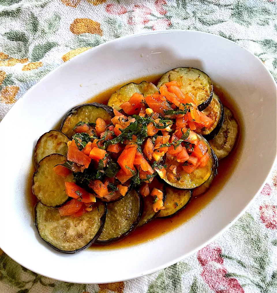 ナスのステーキ  トマトとしその中華風ドレッシング|つるひめさん