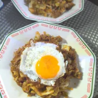 ひき肉とキャベツの甘辛丼|テケテケさん