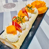 完熟マンゴーのロールケーキ🥭|AWAさん