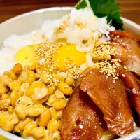 漬け鰹の冷やしばくだんうどんを作りました!!🐟🍜|さくたろうさん