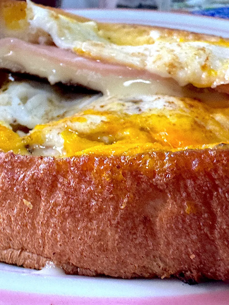 チーズとろ〜り朝ごパン🌴😘|🐧ペンギン2さん