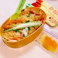 UFO焼きそば弁当| もっさんさん