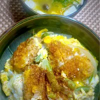 牡蠣フライ丼🦪|すくらんぶるえっぐさん