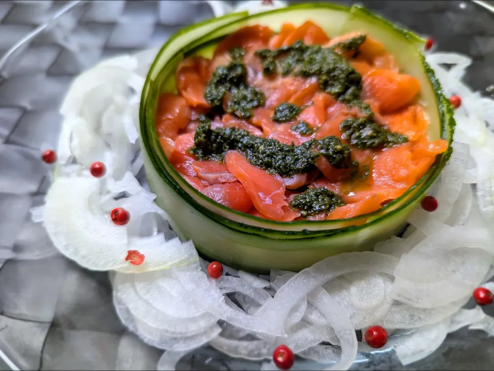 スモークサーモンのバジルソース|chiaraさん