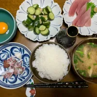 夕食　ビンチョウマグロの刺身　ヒイカ塩焼き|ATさん