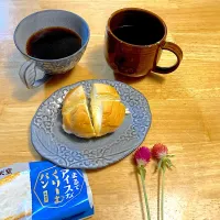 お中元のまるでアイスなクリームパン。|さくたえさん