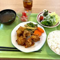 寮の晩ごはん😋|すかラインさん