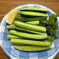 今日のきゅうり🥒(o⁰⊖⁰o)|morimi32さん