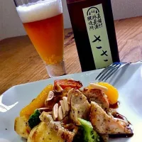 「鶏胸肉とグレープフルーツの炒め」
爽やかな香り ほんのり甘酸っぱく
ちょっぴり苦味が嬉しい
くるみパンとビールを添えて昼ごはん|ばくあんしゃさん