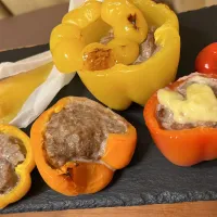 北海道産パプリカで肉詰め