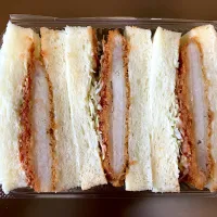 BN 自慢のカツサンド(2切)|ばーさんさん