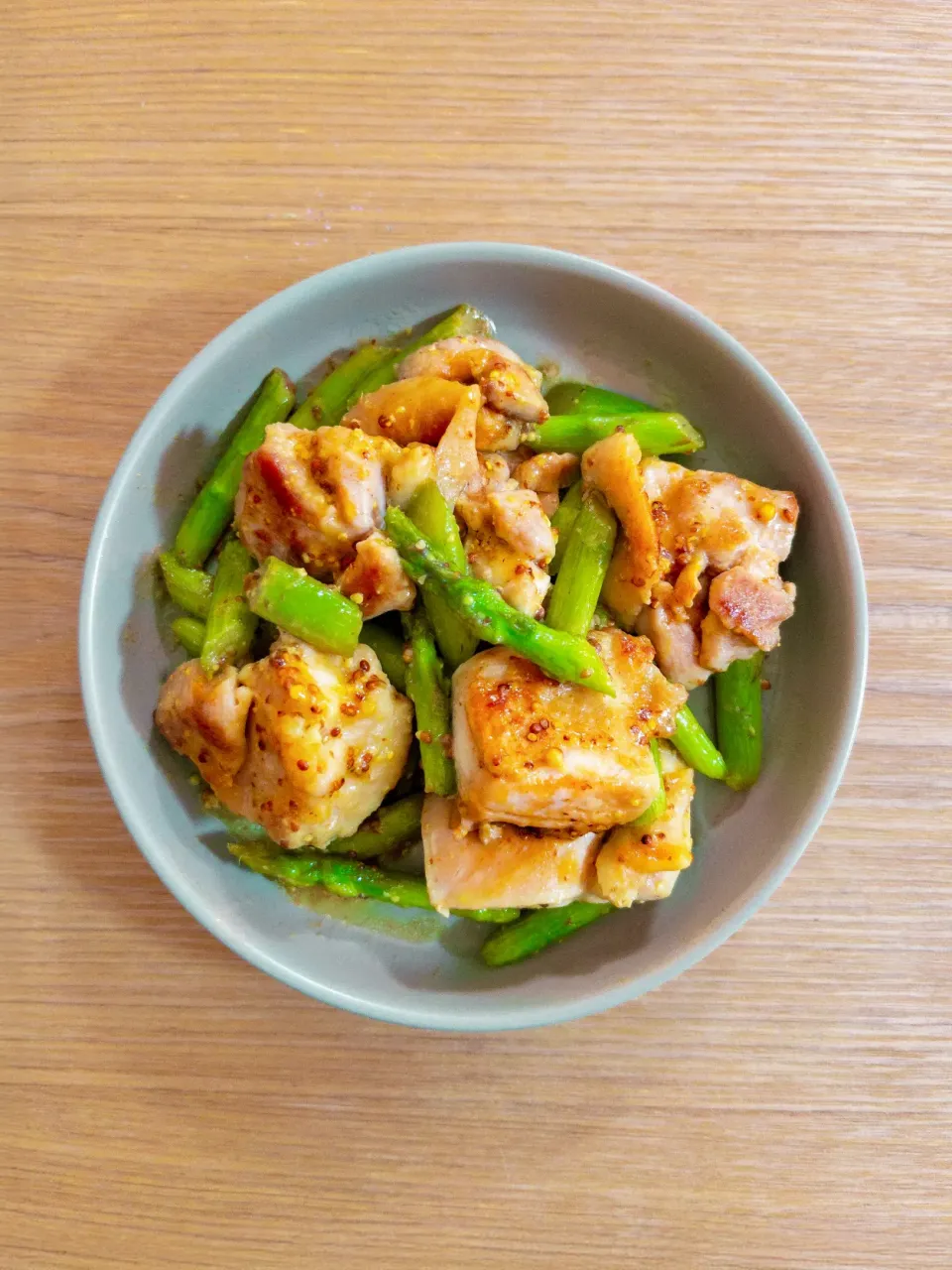 鶏肉とアスパラのレモンマスタード炒め🍋|nocceさん