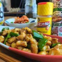 鶏ひざ軟骨ﾋﾟｰﾏﾝｶﾚｰ炒め