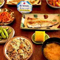 晩ごはん♯塩鯖♯炊き込みご飯♯日の出みりん♯自家製キムチ♯枝豆|小松菜さん